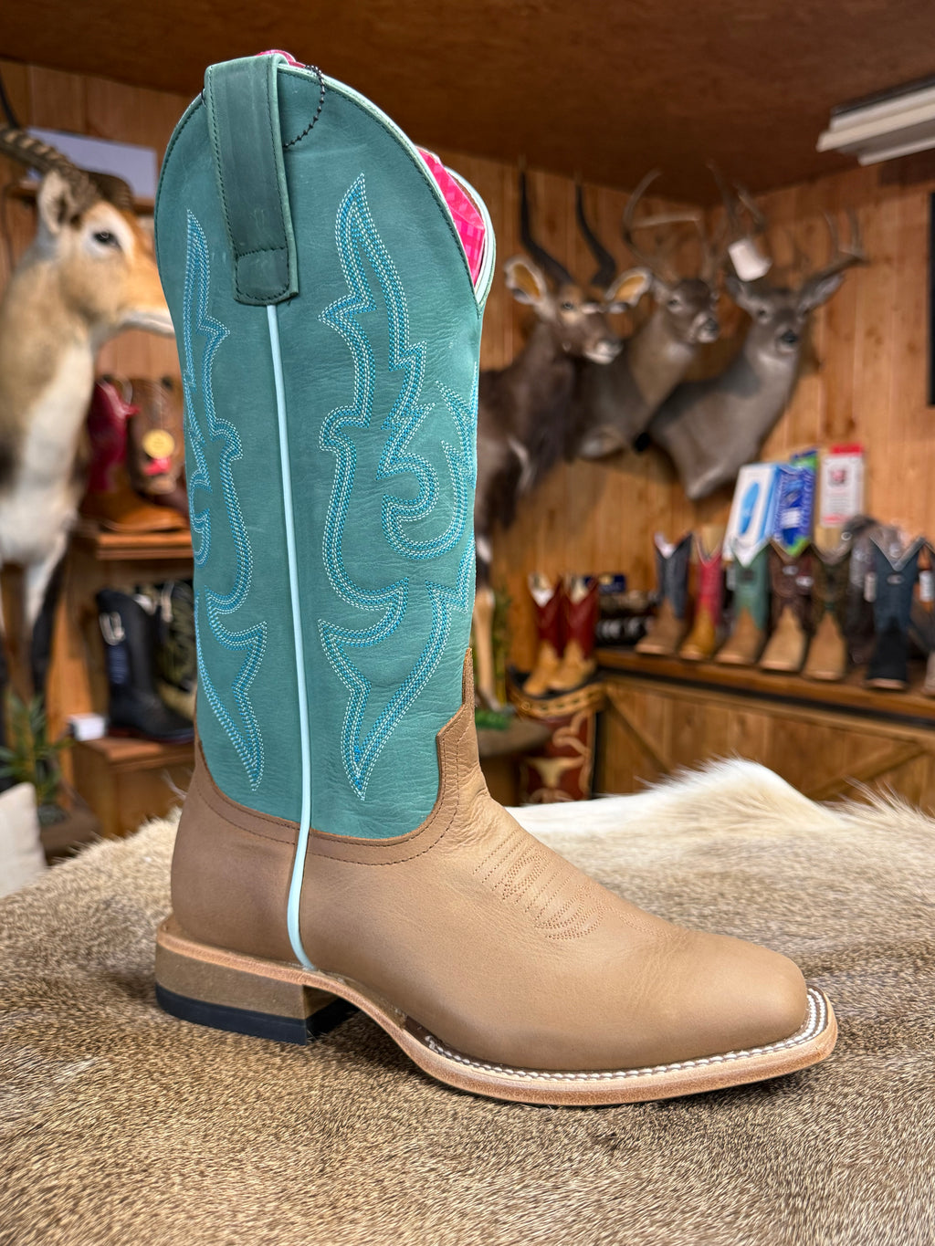 M2041 - Macie Bean Hay Girl Hay Women's Western Boots